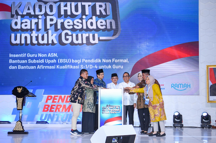 Muhammadiyah Apresiasi “Kado HUT RI Presiden untuk Guru"