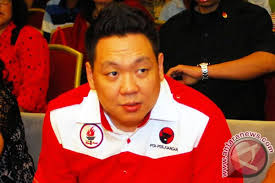 Charles Honoris (PDI-P): Inisiator Muda, Cerdas, dan Peduli Kesejahteraan Masyarakat