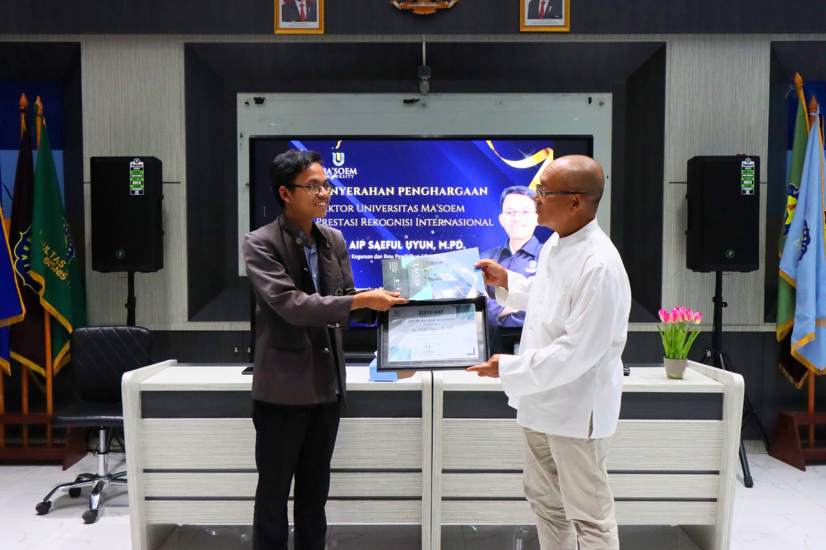 Mengenal Profil Dosen Pendidikan Bahasa Inggris Al Masoem Peraih Penghargaan Internasional Tingkat Asia